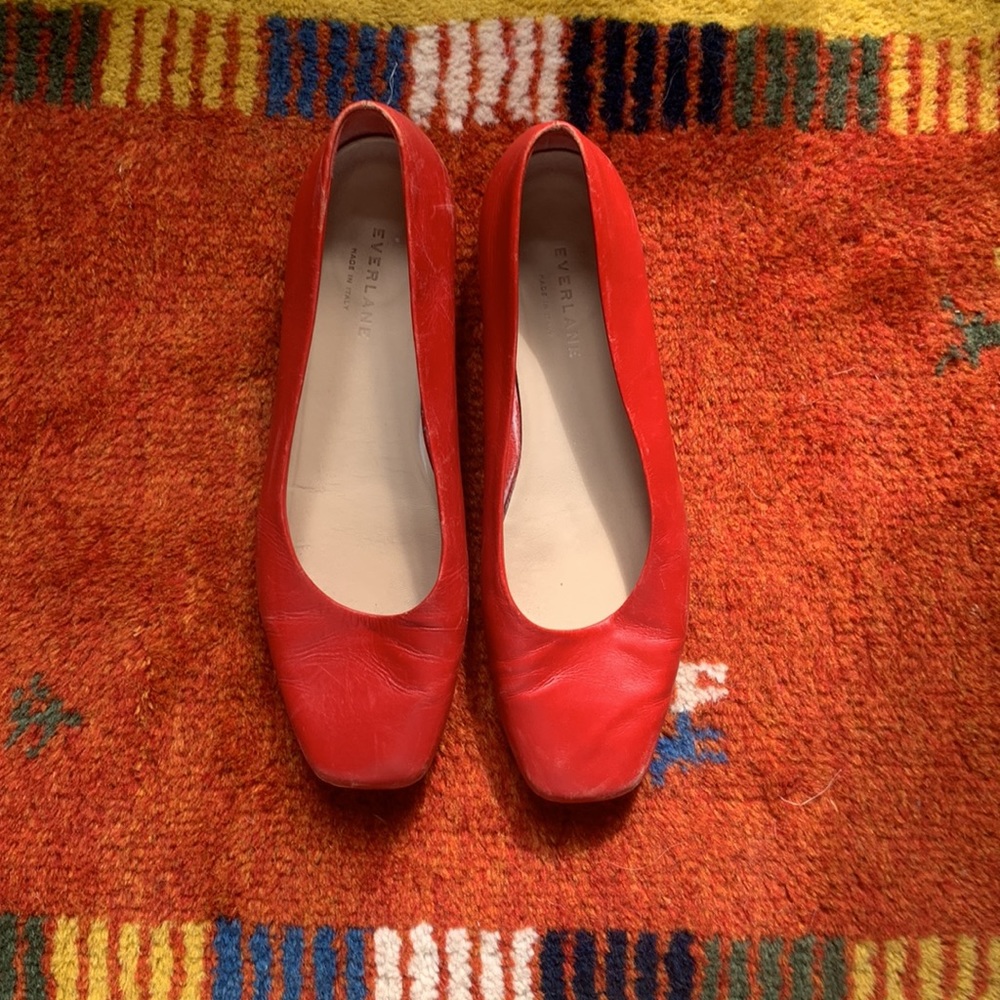 Everlane Retro 90s Red Flats Square toe size 9.5 (fits like a 9)